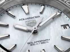 New TAG Heuer Aquaracer PROFESSIONAL 200 SOLARGRAPH