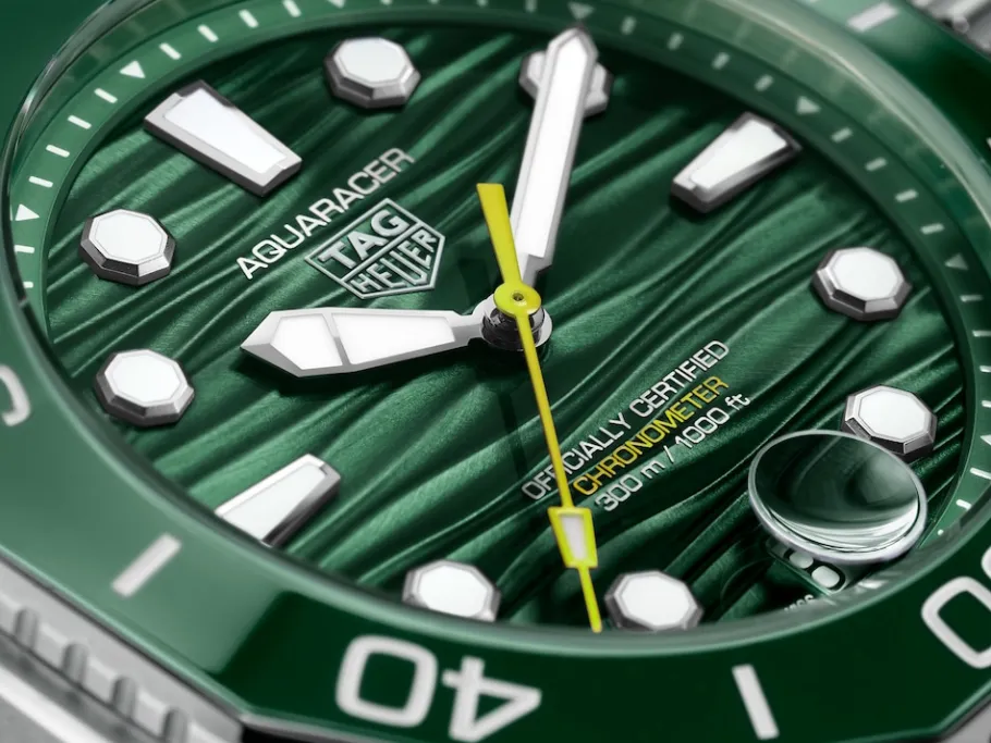 Shop TAG Heuer Aquaracer Professional 300 Date