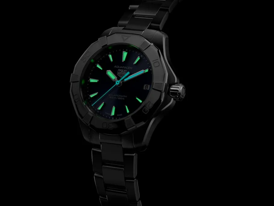 Shop TAG Heuer Aquaracer PROFESSIONAL 200 SOLARGRAPH