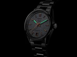 New TAG Heuer Carrera Date