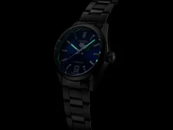 New TAG Heuer Carrera Date